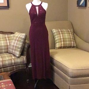 Nightway lace halter gown. Merlot red. One size.